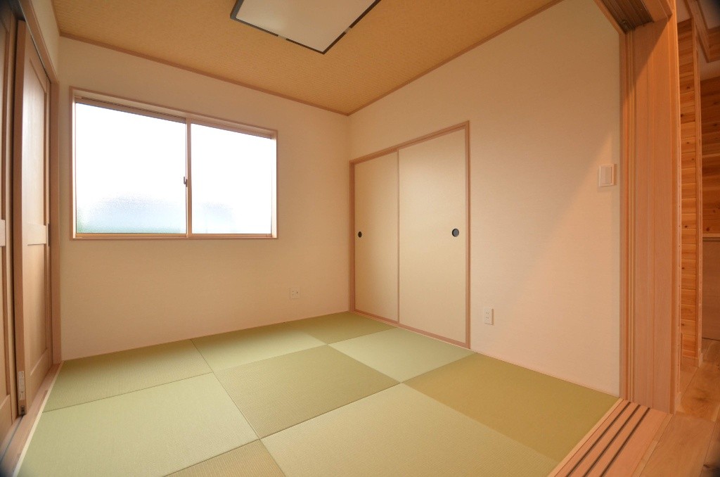 丸伊建築有限会社のスライドイメージ8枚目